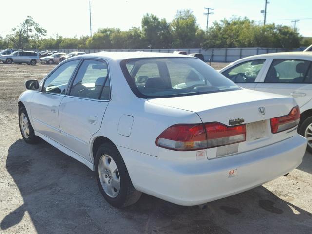 1HGCG16512A015770 - 2002 HONDA ACCORD EX WHITE photo 3