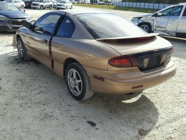 1G2JB1246W7515190 - 1998 PONTIAC SUNFIRE SE GOLD photo 3