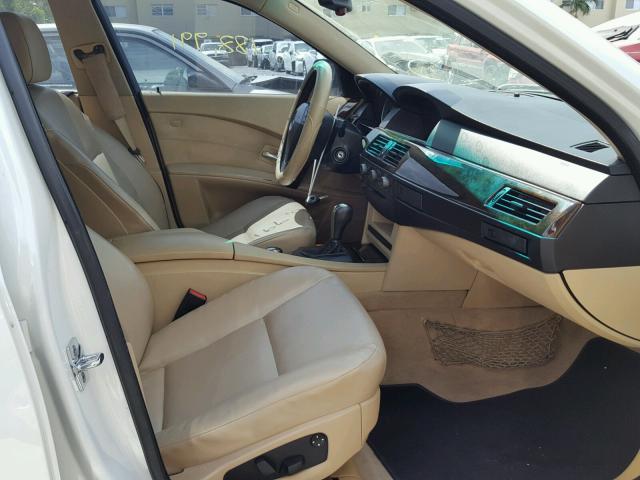 WBANA53524B852803 - 2004 BMW 525 I WHITE photo 5