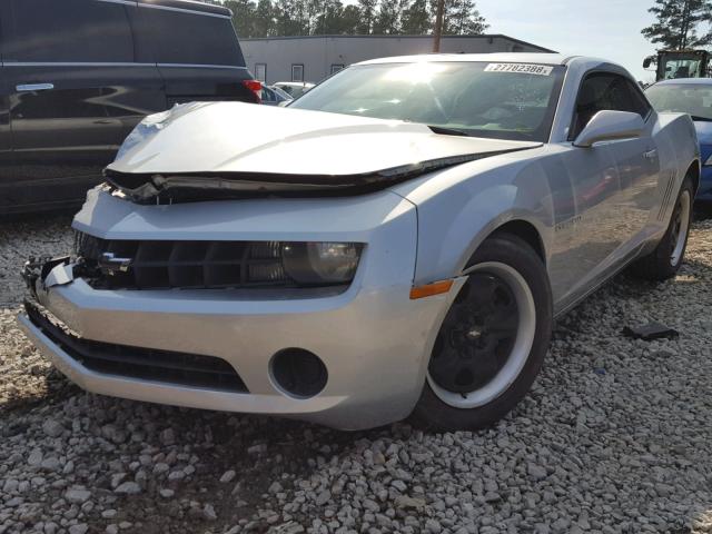 2G1FA1ED4B9149604 - 2011 CHEVROLET CAMARO LS SILVER photo 2