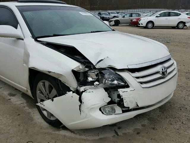 4T1BK36B75U031061 - 2005 TOYOTA AVALON XL WHITE photo 9