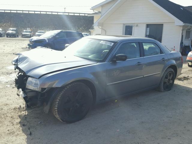 2C3KK53G56H328323 - 2006 CHRYSLER 300 TOURIN GRAY photo 2