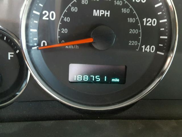 1J8HG48KX6C366320 - 2006 JEEP COMMANDER BEIGE photo 8