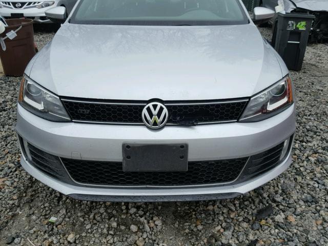 3VW5T7AJ2EM365908 - 2014 VOLKSWAGEN JETTA GLI SILVER photo 9