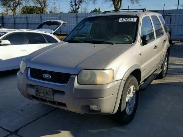 1FMYU04111KF43465 - 2001 FORD ESCAPE XLT TAN photo 2