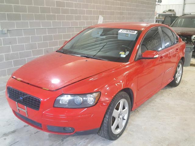 YV1MH682552078573 - 2005 VOLVO S40 T5 RED photo 2