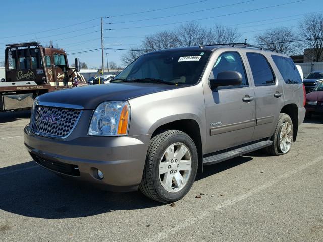 1GKS2CE08CR142601 - 2012 GMC YUKON SLT BEIGE photo 2