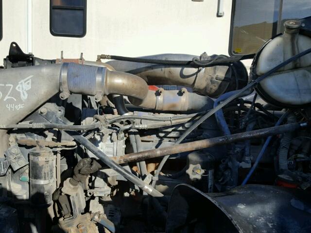 1M2AG11C67M061673 - 2007 MACK 700 CV700 WHITE photo 7