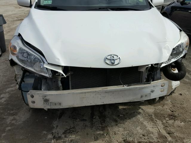 2T1KU40E19C104080 - 2009 TOYOTA COROLLA MA WHITE photo 9