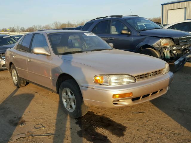 4T1BG12K1TU755370 - 1996 TOYOTA CAMRY DX TAN photo 1