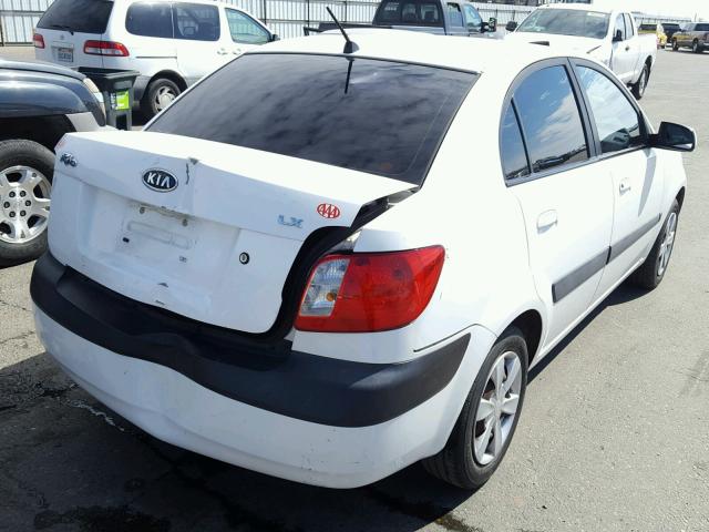 KNADE123966090672 - 2006 KIA RIO WHITE photo 4