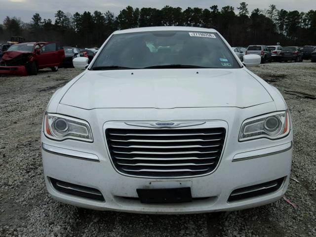 2C3CCAAG8EH375809 - 2014 CHRYSLER 300 WHITE photo 9