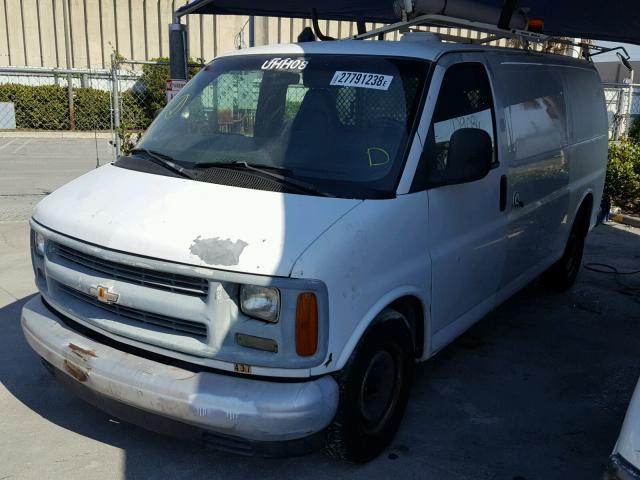 1GCFG25W4Y1265542 - 2000 CHEVROLET EXPRESS G2 WHITE photo 2