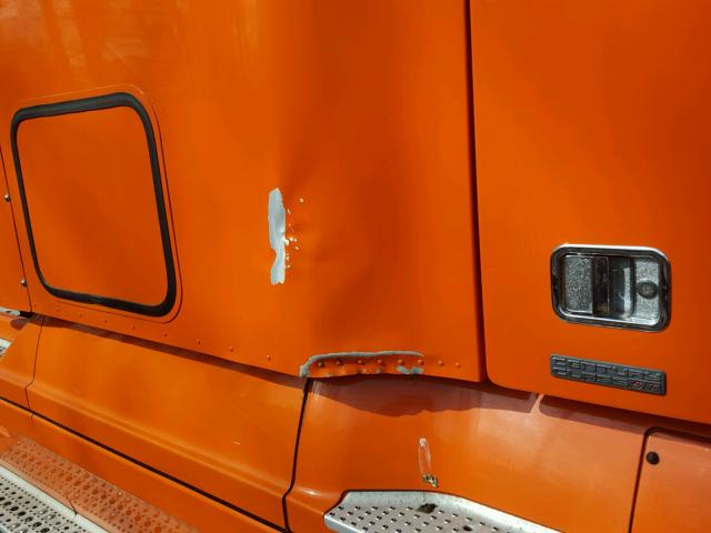 1FUJBBCG86LU69761 - 2006 FREIGHTLINER CONVENTION ORANGE photo 9