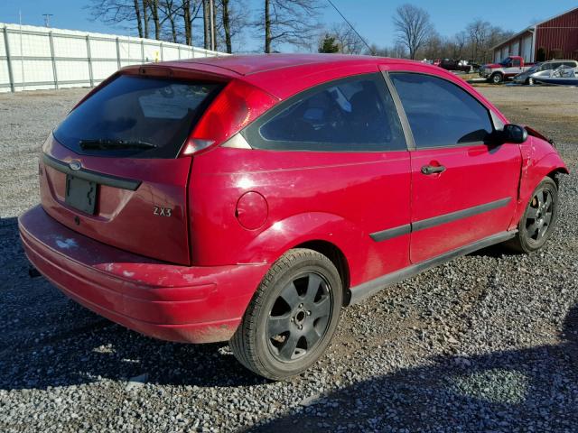 3FAFP31392R136586 - 2002 FORD FOCUS ZX3 RED photo 4