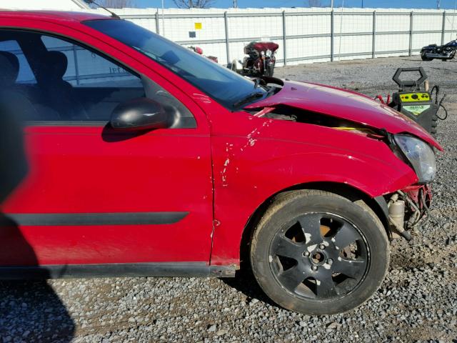 3FAFP31392R136586 - 2002 FORD FOCUS ZX3 RED photo 9