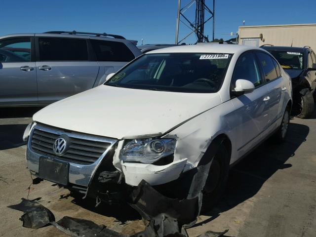 WVWAK93C16P141863 - 2006 VOLKSWAGEN PASSAT 2.0 WHITE photo 2