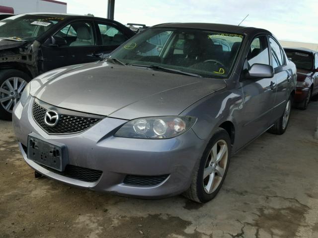 JM1BK12GX61455704 - 2006 MAZDA 3 I GRAY photo 2