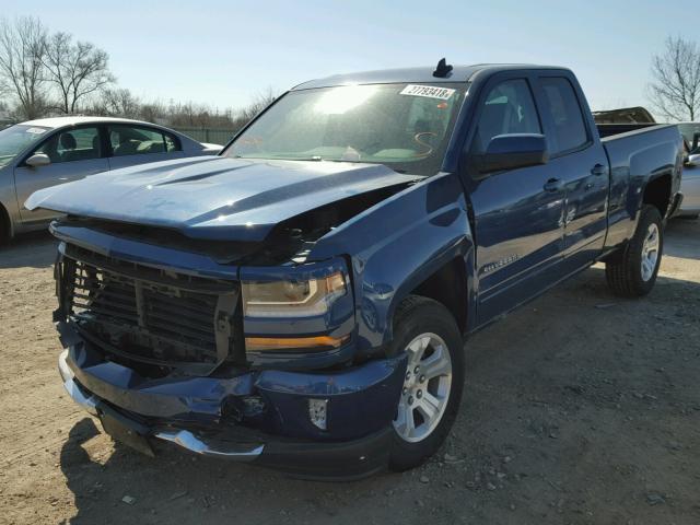 1GCVKREC0JZ122569 - 2018 CHEVROLET SILVERADO BLUE photo 2