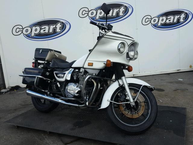 JKAKZCP202B519879 - 2002 KAWASAKI KZ1000 P WHITE photo 1