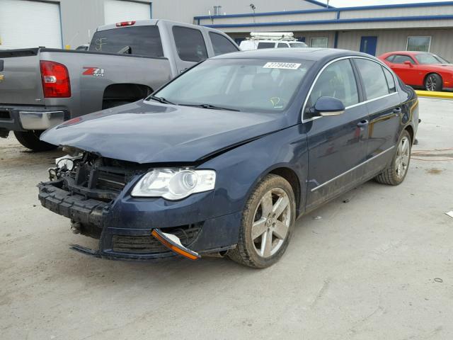 WVWAK73C28E174468 - 2008 VOLKSWAGEN PASSAT KOM BLUE photo 2