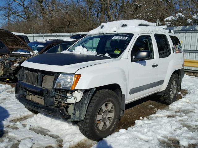 5N1AN0NW3BC520662 - 2011 NISSAN XTERRA OFF WHITE photo 2