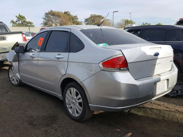 1FAHP3HN0BW167576 - 2011 FORD FOCUS SEL SILVER photo 3