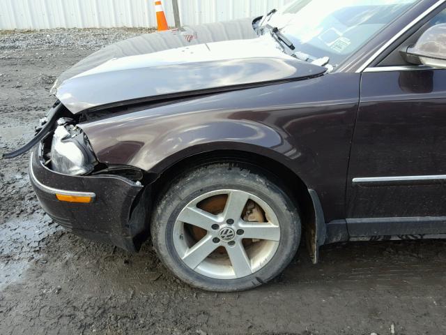 WVWTH63B34P197670 - 2004 VOLKSWAGEN PASSAT GLX 栗色 照片 9