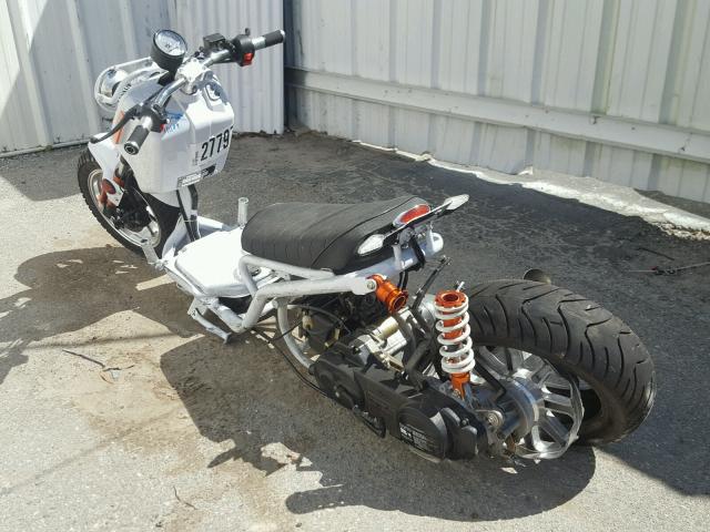 L37MMGFV7GZ040073 - 2016 DAIX MOTORCYCLE WHITE photo 3