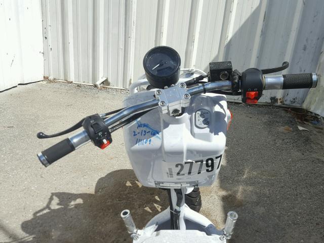 L37MMGFV7GZ040073 - 2016 DAIX MOTORCYCLE WHITE photo 5