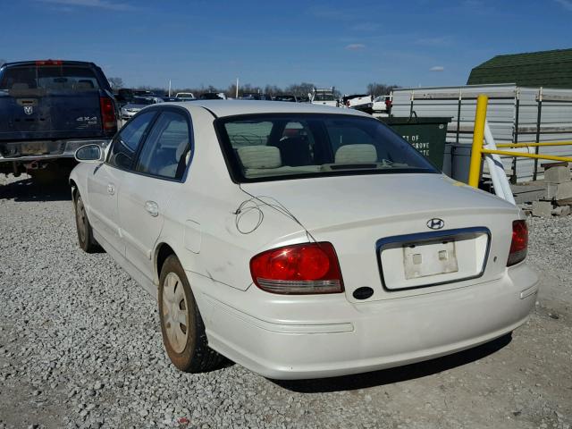 KMHWF25SX3A786379 - 2003 HYUNDAI SONATA GL WHITE photo 3