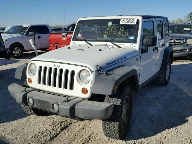 1J4GA69119L756050 - 2009 JEEP WRANGLER U WHITE photo 2