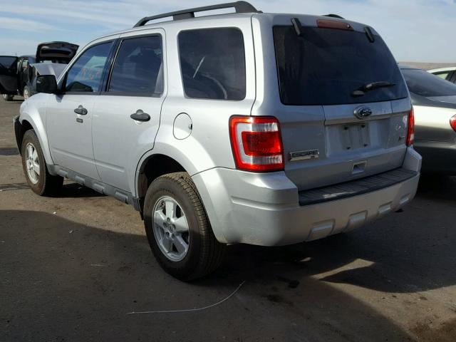 1FMCU9DG3BKB13845 - 2011 FORD ESCAPE XLT SILVER photo 3