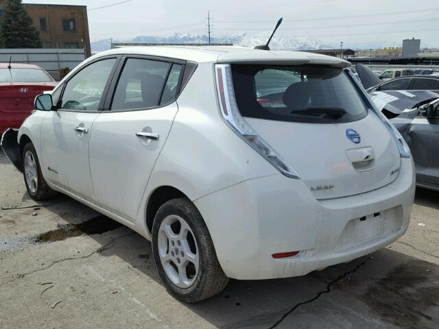 1N4AZ0CP1DC424686 - 2013 NISSAN LEAF S WHITE photo 3