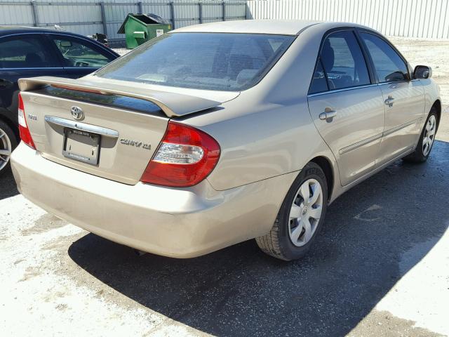 4T1BE30K03U732778 - 2003 TOYOTA CAMRY LE GOLD photo 4