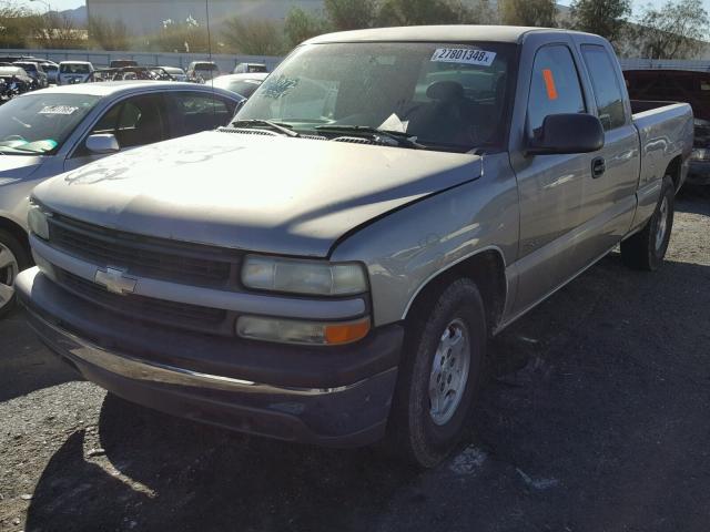 2GCEC19W121179098 - 2002 CHEVROLET SILVERADO TAN photo 2