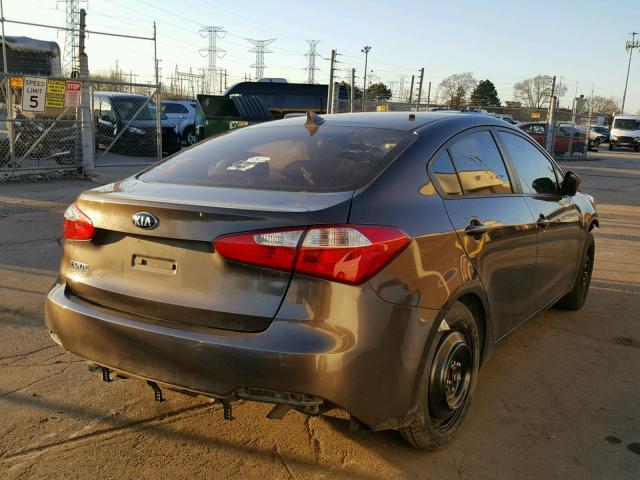 KNAFX4A68F5359069 - 2015 KIA FORTE LX BROWN photo 4