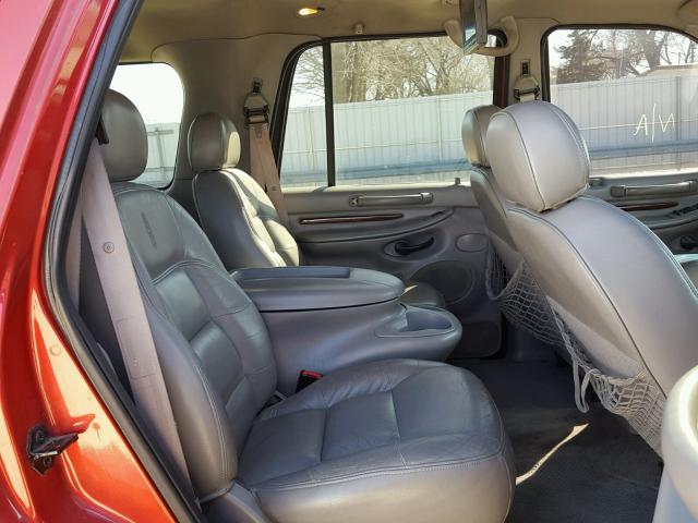 5LMPU28A7XLJ27003 - 1999 LINCOLN NAVIGATOR მუქწითელი ფოტო 6