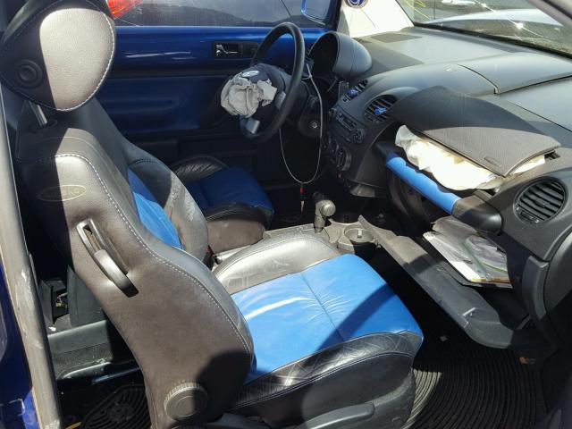 3VWCD21C53M443555 - 2003 VOLKSWAGEN NEW BEETLE 蓝色 照片 5