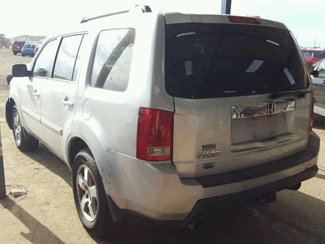 5FNYF3H65AB007816 - 2010 HONDA PILOT EXL SILVER photo 3