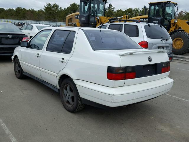 3VWPB81H7WM273421 - 1998 VOLKSWAGEN JETTA WOLF WHITE photo 3