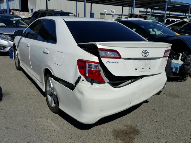 4T1BF1FK8EU468088 - 2014 TOYOTA CAMRY L WHITE photo 3