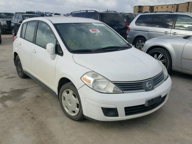 3N1BC13E99L442386 - 2009 NISSAN VERSA S WHITE photo 1