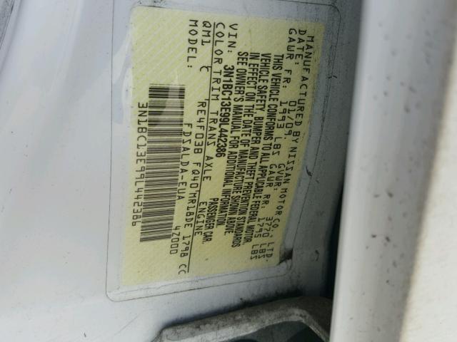 3N1BC13E99L442386 - 2009 NISSAN VERSA S WHITE photo 10