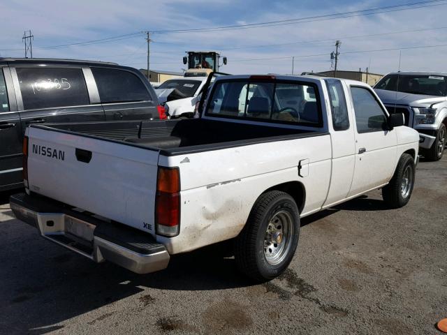 1N6SD16S6VC302018 - 1997 NISSAN TRUCK KING WHITE photo 4