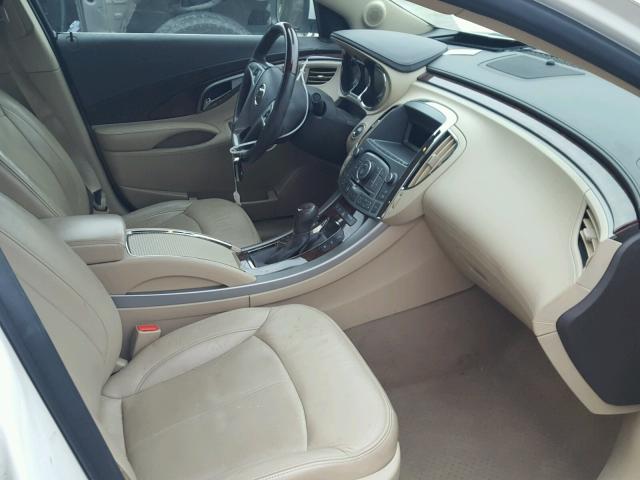 1G4GC5ED5BF186905 - 2011 BUICK LACROSSE C WHITE photo 5