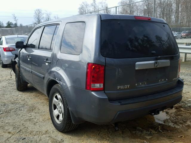 5FNYF4H20BB014869 - 2011 HONDA PILOT LX GRAY photo 3