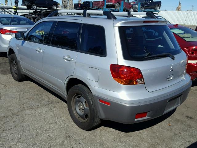 JA4LX31G33U115933 - 2003 MITSUBISHI OUTLANDER SILVER photo 3