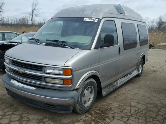 1GBFG15R9Y1209654 - 2000 CHEVROLET EXPRESS G1 TAN photo 2