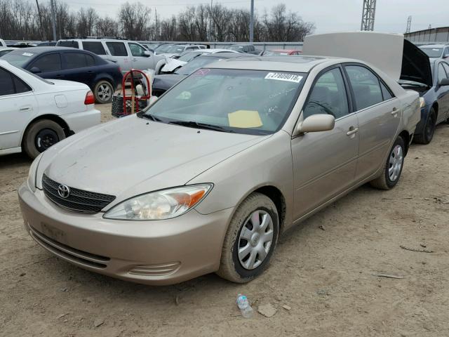 4T1BE32KX4U909352 - 2004 TOYOTA CAMRY LE GOLD photo 2